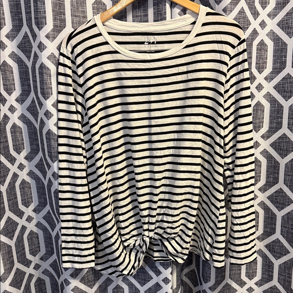 Maurice’s XXL Striped Black and White Women's Top